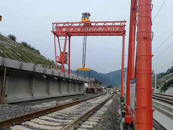 广西轮胎式龙门吊厂家 吊钩组材料选择与制造工艺规范