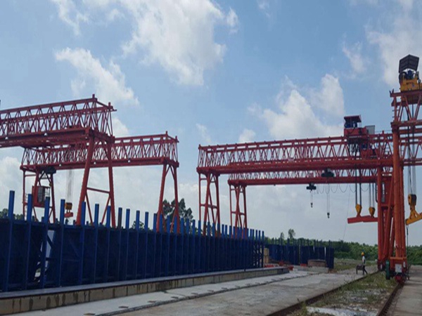 内蒙古阿拉善盟架桥机出租厂家 HZQ900B过隧道架桥机介绍